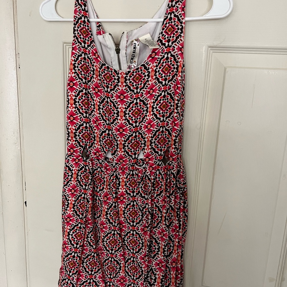 DRESSES